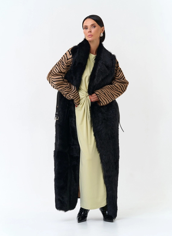 Женская двухсторонняя дубленка из натурального меха фото