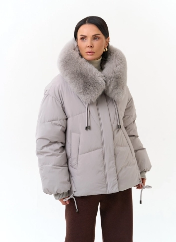 Женская куртка с капюшоном из меха песца фото