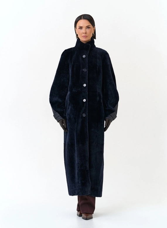 Женская двухсторонняя дубленка с шарфом фото