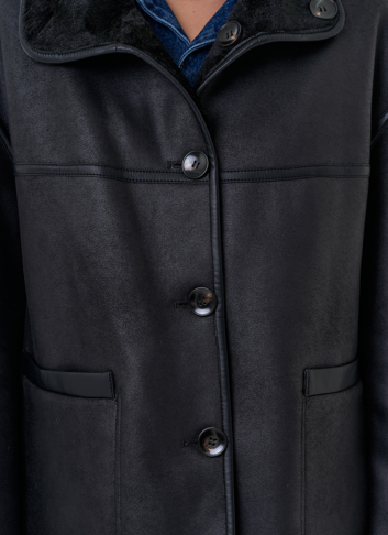 Женская двухсторонняя дубленка из эко замши в черном цвете