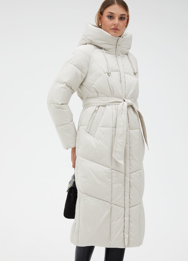 Женский светлый пуховик с капюшоном и поясом модель № 31124 в кредит