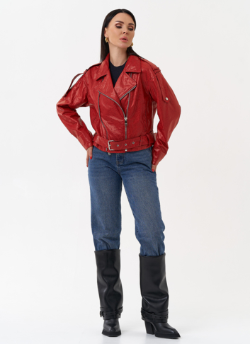 Красная куртка из натуральной кожи