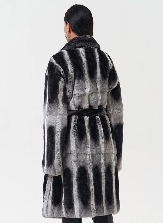 Шуба из меха кролика с английским воротником