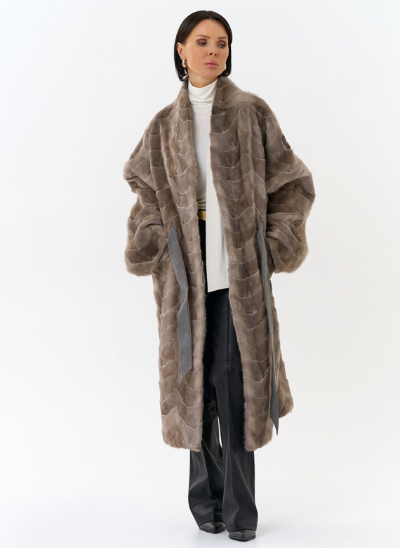 Шуба из меха норки с поясом