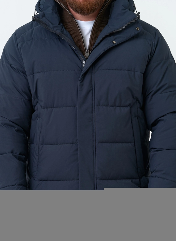 Мужской удлиненный пуховик с капюшоном фото