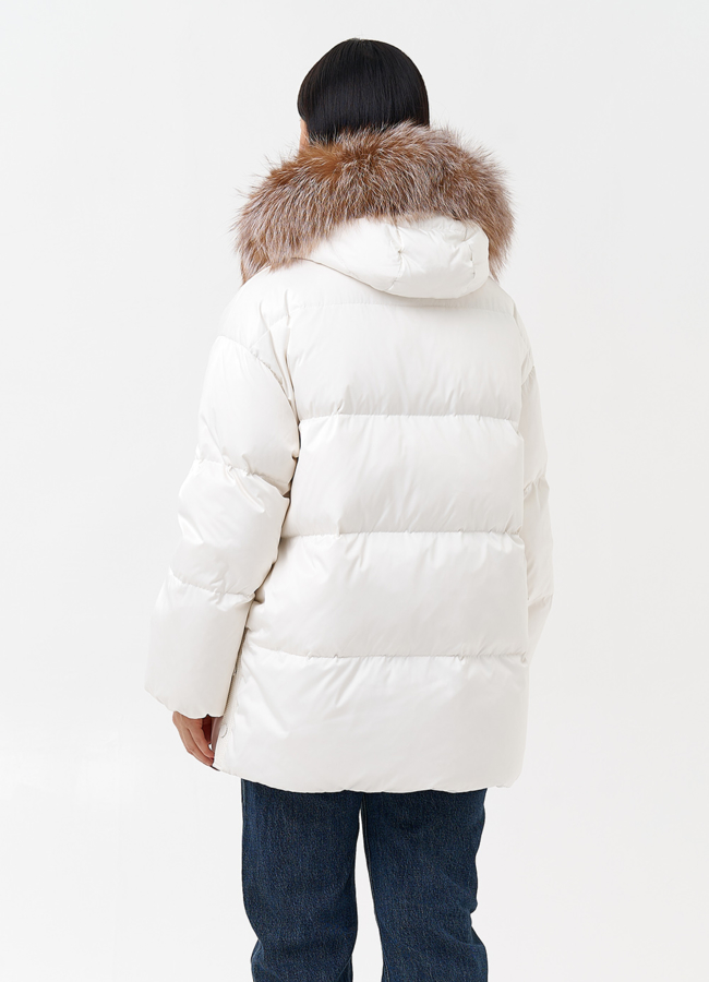 Женский пуховик с отделкой из меха лисы модель № 28522 универмаг малина