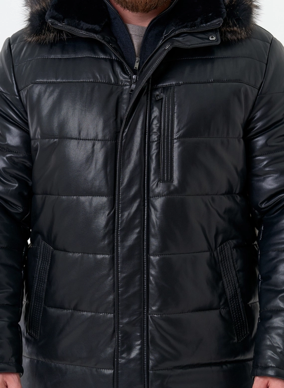 Пуховик из эко кожи с капюшоном из меха енота