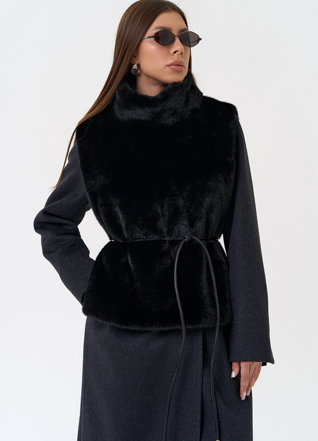 Женская манишка из эко меха в черном цвете модель № 31269 меха малина