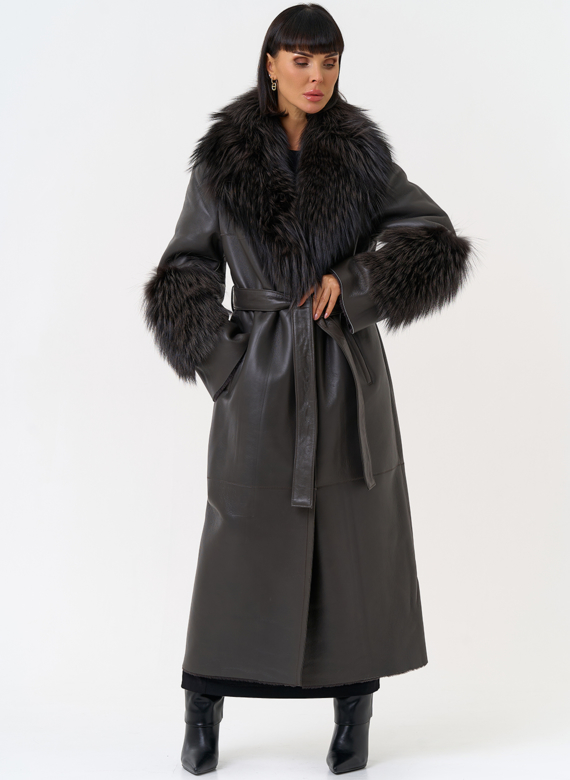 Женская натуральная дубленка с отделкой из меха лисы