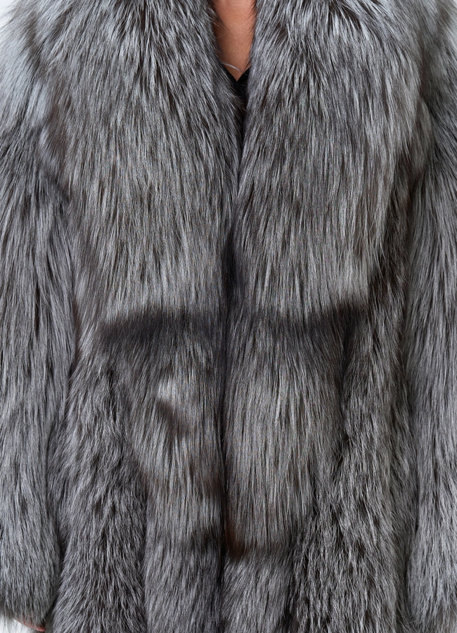 Шуба из меха чернобурой лисы модель № 33761 универмаг малина