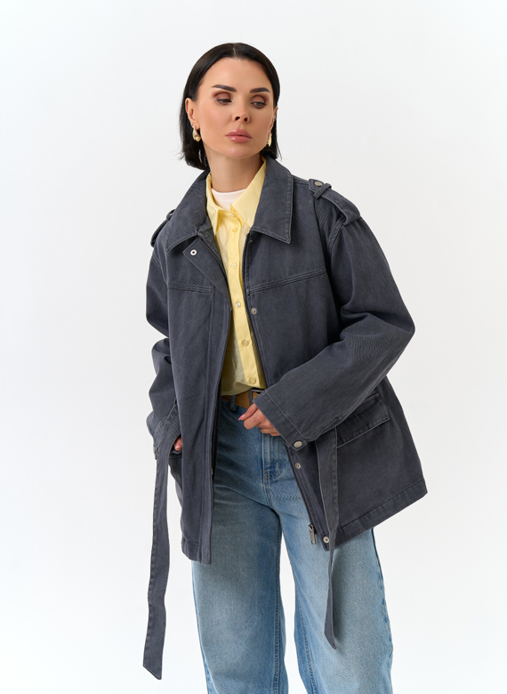 Женская джинсовая куртка с поясом